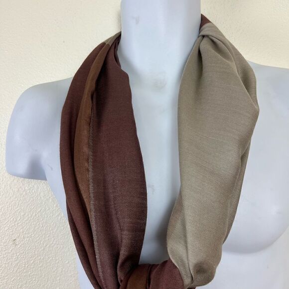 Books and Bygones 100% Silk. Made in Florence, Italy. Large Scarf / Shawl. Brown - Picture 11 of 12